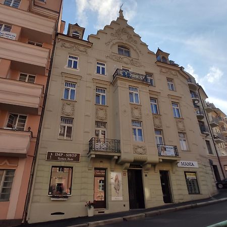 Apartman 63M2 S Balkonem V Lazenskem Centru Karlsbad Buitenkant foto