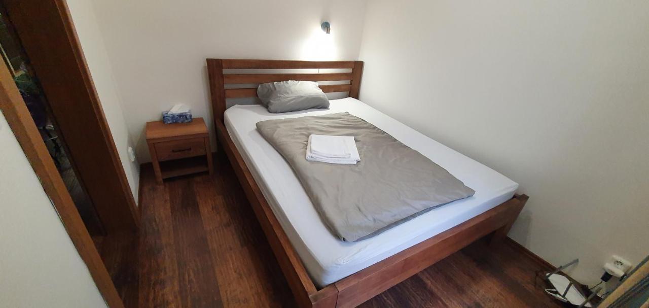 Apartman 63M2 S Balkonem V Lazenskem Centru Karlsbad Buitenkant foto