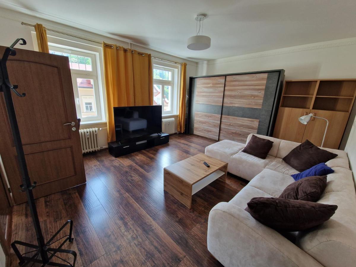 Apartman 63M2 S Balkonem V Lazenskem Centru Karlsbad Buitenkant foto